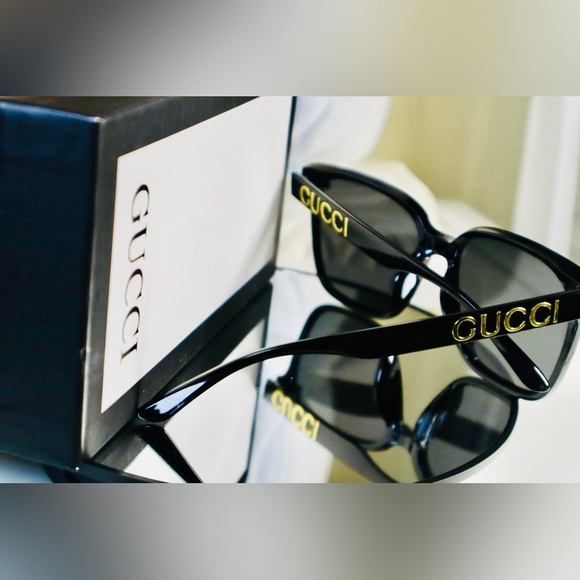 RARE AUTH GUCCI Sunglasses NY YANKEES collab Unisex - Picture 7 of 13